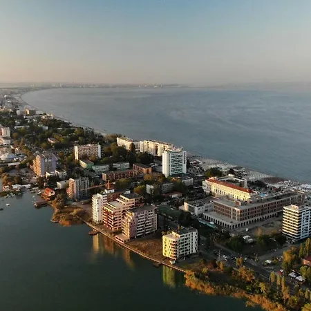 Evy Deluxe * Mamaia